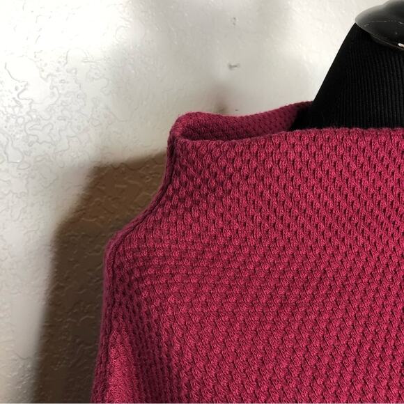 We the Free maroon red waffle thermal knit split back bell sleeve top size Small - Picture 6 of 16